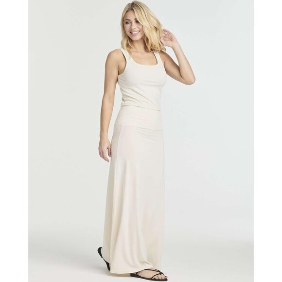 Comfort Meets Style: 3-Pack High-Waisted Maxi Skirts for Women in Plus Sizes - Picture 5 of 6